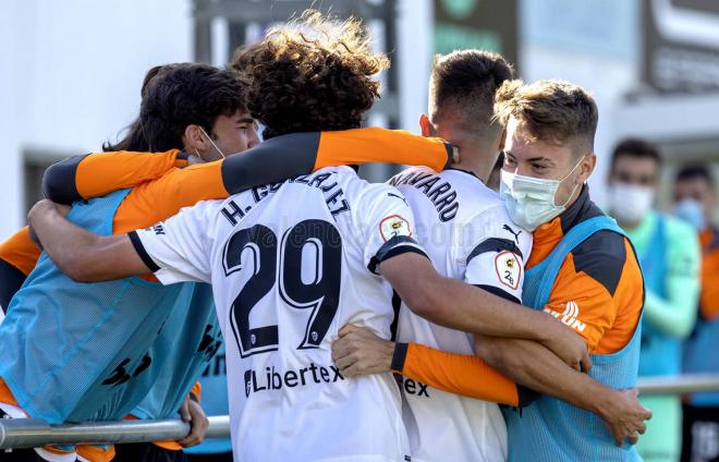 El Valencia CF Mestalla celebra un gol (Foto: Valencia CF)