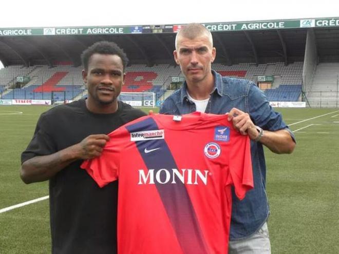 Bobley Anderson, junto a Jerome Leroy, su entrenador en el Châteauroux.