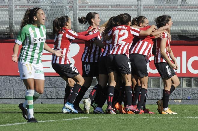 El Athletic celebra un gol al Betis en Lezama (Foto: Athletic Club).