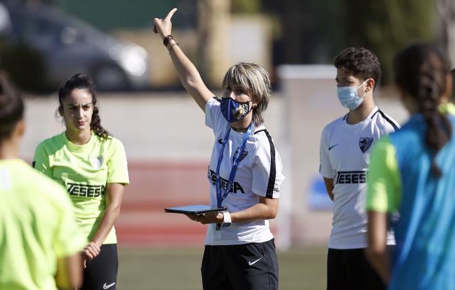 Nati Gutiérrez, en un entrenamiento con el Málaga Femenino (Foto: Málaga CF).