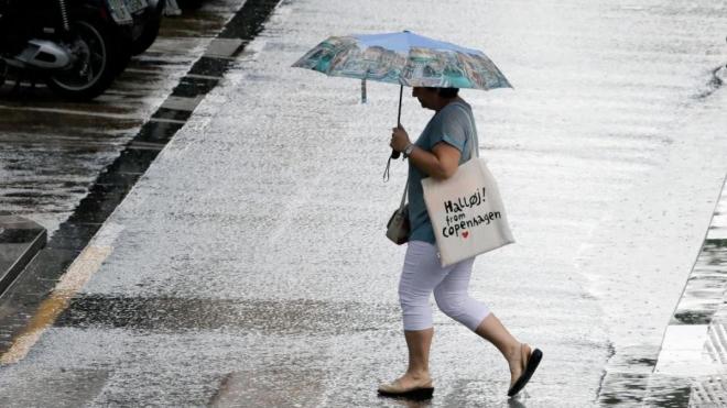 Mal tiempo y lluvia en Valencia (Foto: EFE)