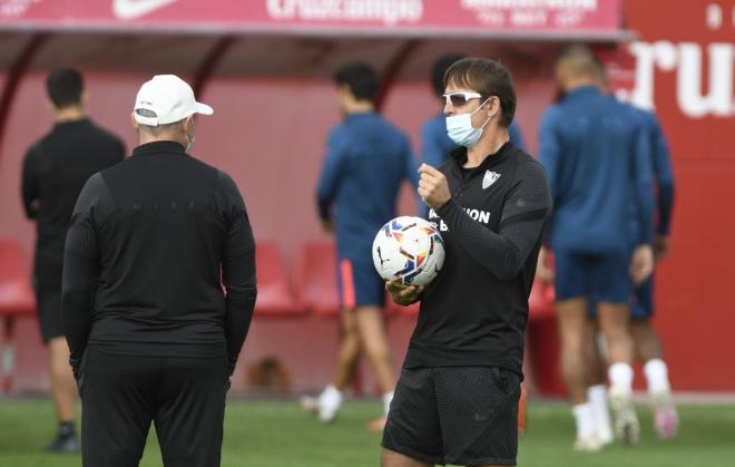 Lopetegui, en el entrenamiento de este viernes (Foto: Kiko Hurtado).