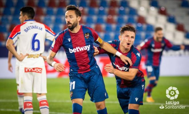 José Luis Morales celebra su gol en el Levante-Alavés (Foto: LaLiga).