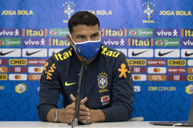 Thiago Silva ha hablado de Diego Carlos en la rueda de prensa con Brasil (Foto: CBF).
