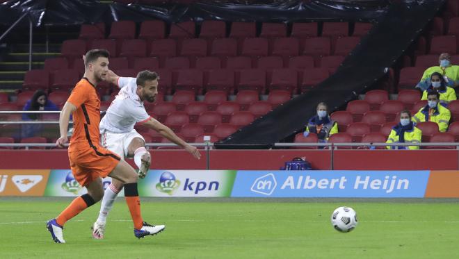 Canales, en la acción del gol ante Países Bajos (Foto: @SeFutbol).