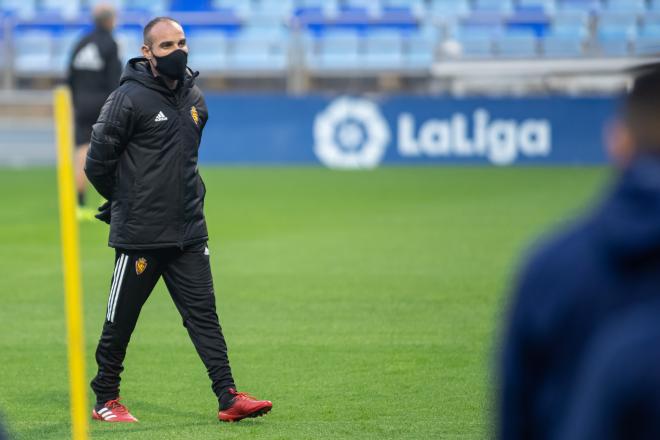 Iván Martínez, durante un entrenamiento del Real Zaragoza en La Romareda (Foto: Daniel Marzo).