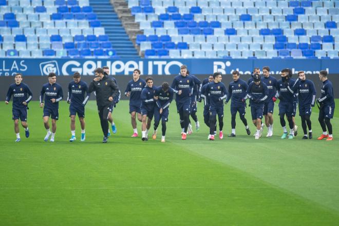 Entrenamiento del Real Zaragoza en La Romareda (Foto: Daniel Marzo).