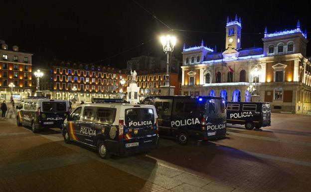 Despliegue policial en la Plaza Mayor de Valladolid