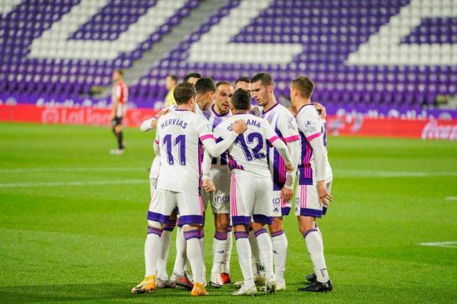 Los jugadores pucelanos, tras el gol de Orellana al Athletic Club (Foto: Real Valladolid).
