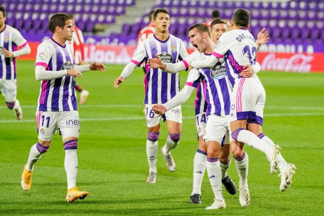 Los jugadores del Pucela, tras el gol de Orellana al Athletic (Foto: Real Valladolid).
