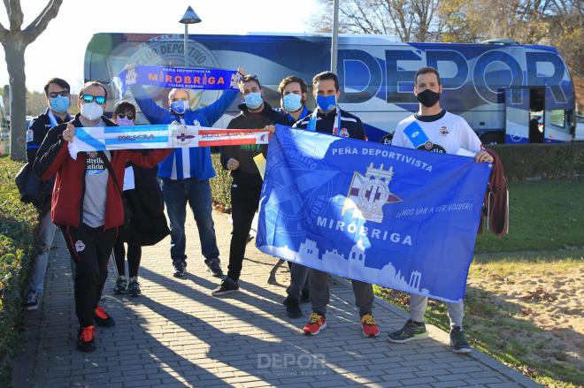 Peñas deportivistas afincadas en Salamanca antes del Guijuelo-Dépor (Foto: RCD).