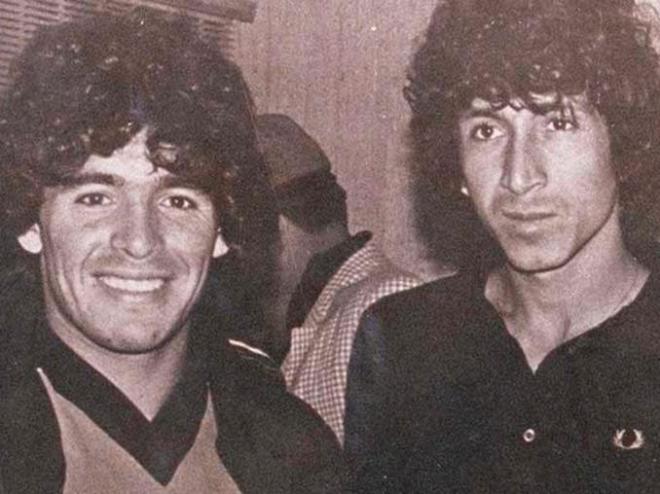 Maradona y Mágico González, en sus años de juventud.