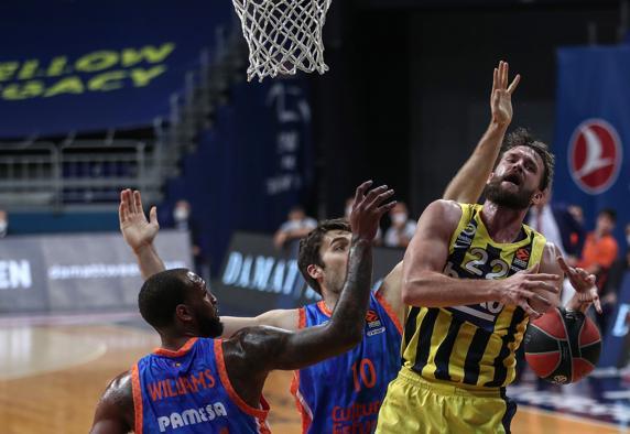 El despertar físico del Valencia Basket le da el triunfo (Foto: EFE)
