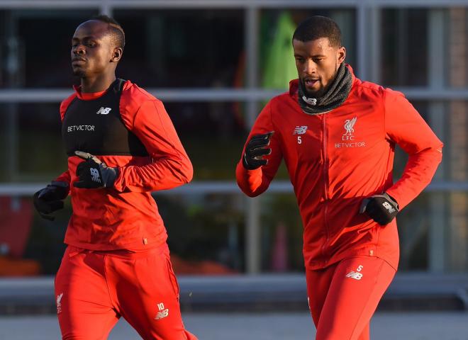Sadio Mané y Georginio Wijnaldum, pretendido por Laporta, en un entrenamiento con el Liverpool.