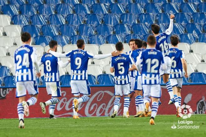 Los jugadores de la Real Sociedad celebran un gol (Foto: LaLiga).