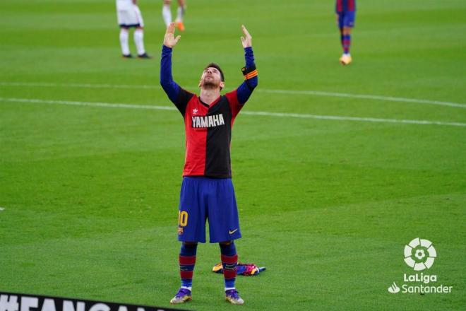 Leo Messi dedica el cuarto gol del Barcelona a Maradona (Foto: LaLiga).