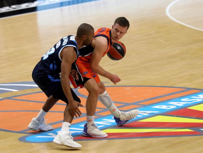 El Alba de Aíto y el uruguayo Granger sorprende al Valencia Basket (92-100)