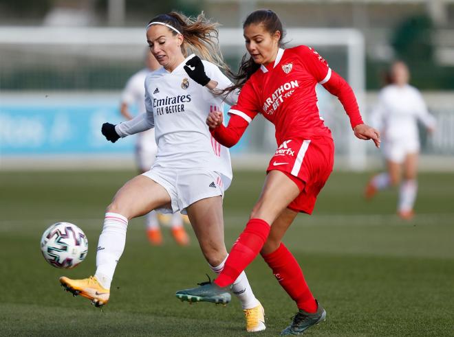 Imagen del partido entre el Real Madrid y el Sevilla Femenino.
