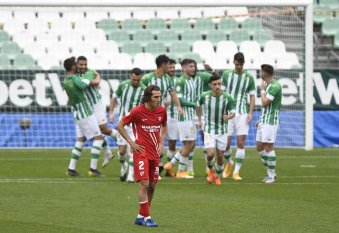 Yassin Fekir celebra su gol en el derbi chico (Foto: Kiko Hurtado).