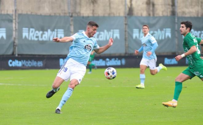 Josipovic controlando el balón (Foto: RC Celta).