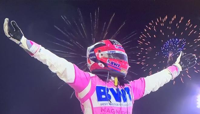 El mexicano Sergio Pérez (Racing Point) celebra su triunfo en el GP de Sakhir (Foto: F1)