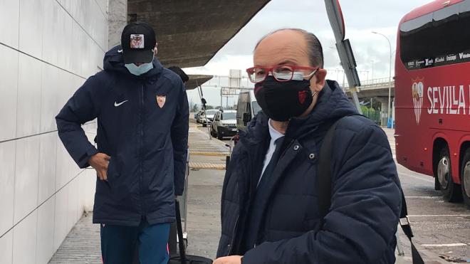 José Castro, partiendo con el Sevilla FC hacia Rennes (Foto: Kiko Hurtado).