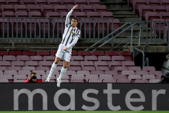 Cristiano Ronaldo, celebrando uno de sus goles en el Camp Nou (Foto: EFE).