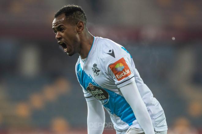 Diego Rolan celebra su gol ante el Pontevedra (Foto: RCD).