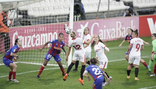 Imagen del partido de la Primera Iberdrola entre el Sevilla y el Éibar (Foto: SFC).