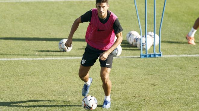 Chavarría, en un entrenamiento (Foto: Málaga CF).