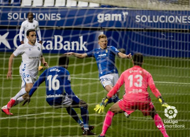 Mossa, durante el Real Oviedo-Tenerife (Foto: LaLiga).