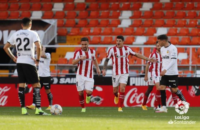 Yeray, Unai López, Capa y Williams celebran un gol ante el Valencia (foto: LaLiga).