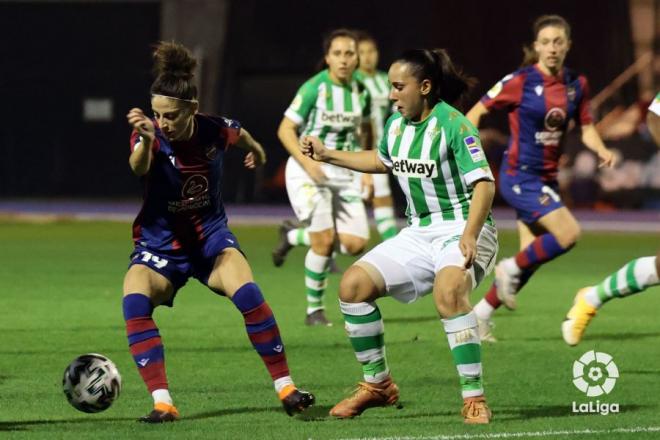 Imagen del partido entre el Betis Féminas y el Levante. (FOTO: LALIGA).