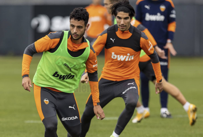 Esquerdo se entrena (Foto: Valencia CF)