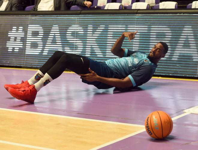 El pívot Alade Aminu llega al RETAbet Bilbao Basket con mucha experiencia en Europa.