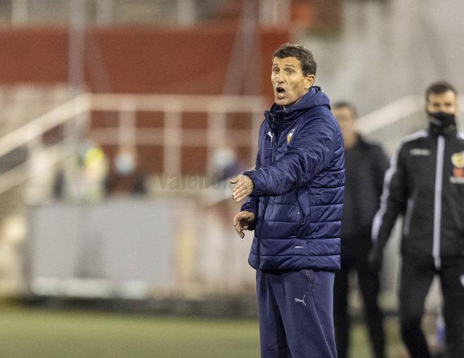 Javi Gracia durante el Terrassa-Valencia CF (Foto: Valencia CF)