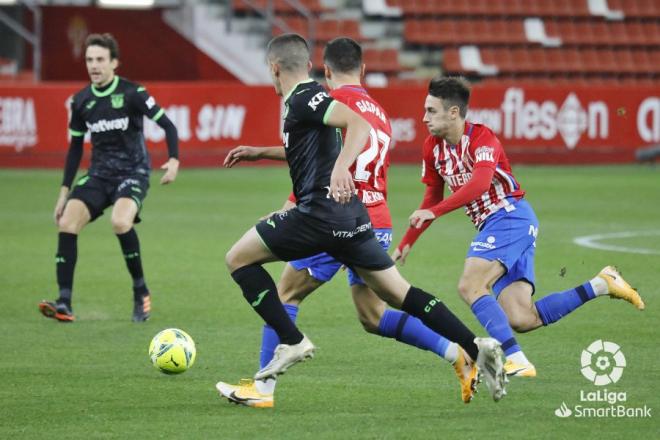 Lance del partido entre el Sporting y el Leganés (Foto: LaLiga).