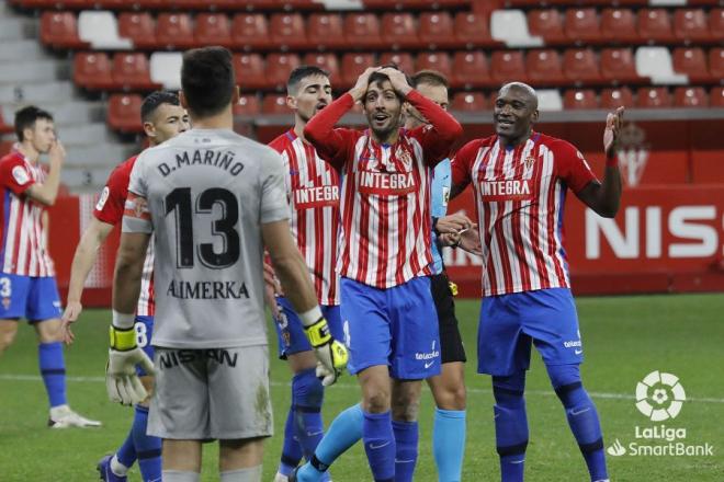 Marc Valiente, incrédulo tras el penalti señalado ante el Leganés (Foto: LaLiga).