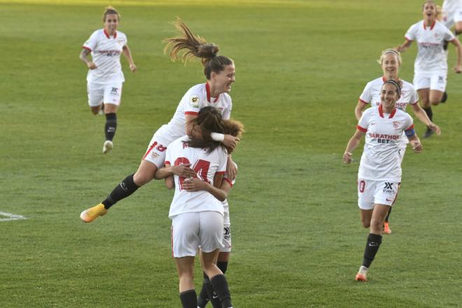 El Sevilla Femenino celebra un gol ante el UDG Tenerife (Foto: SFC).
