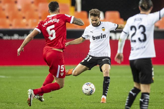 Guillem Molina en el Valencia - Sevilla. (Foto: LaLiga)