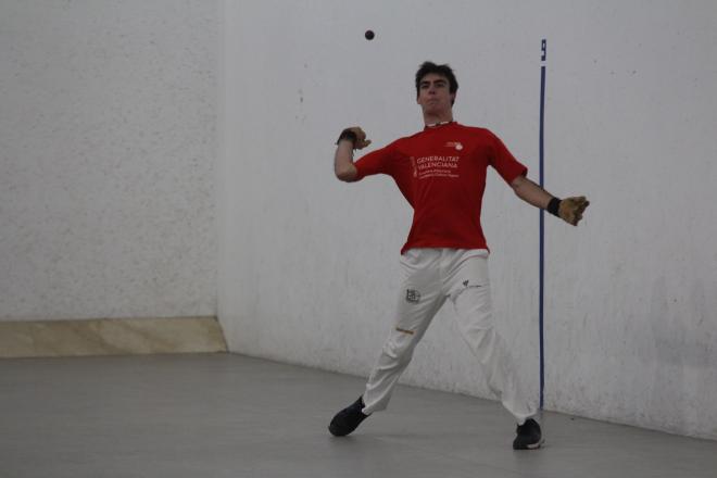 Carlos, Mario, Dorian, Pedro Valera, Salva y Pedro López son los primeros campeones en el trinquet