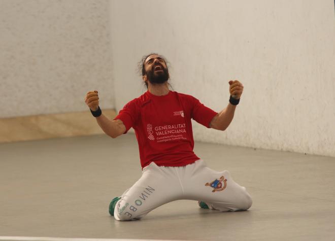 Adrián campeón del Individual de escala i corda