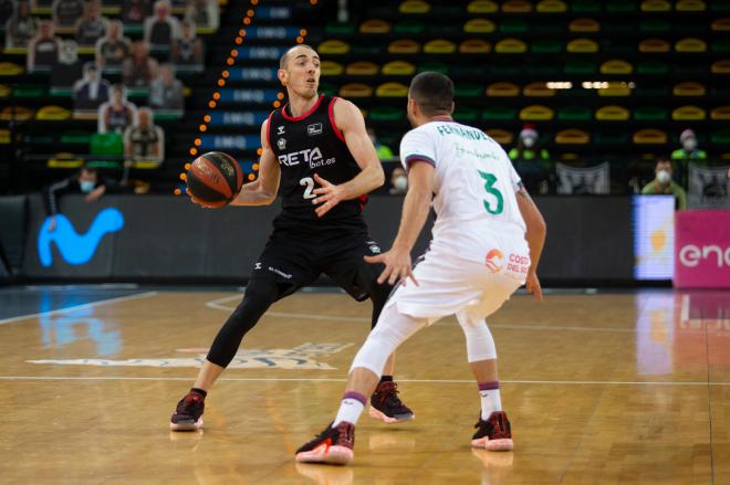 Jaime Fernández, ante el Bilbao Basket en Miribilla.