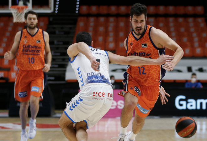 Valencia Basket arrasa al colista Gipuzkoa y se acerca a la Copa del Rey