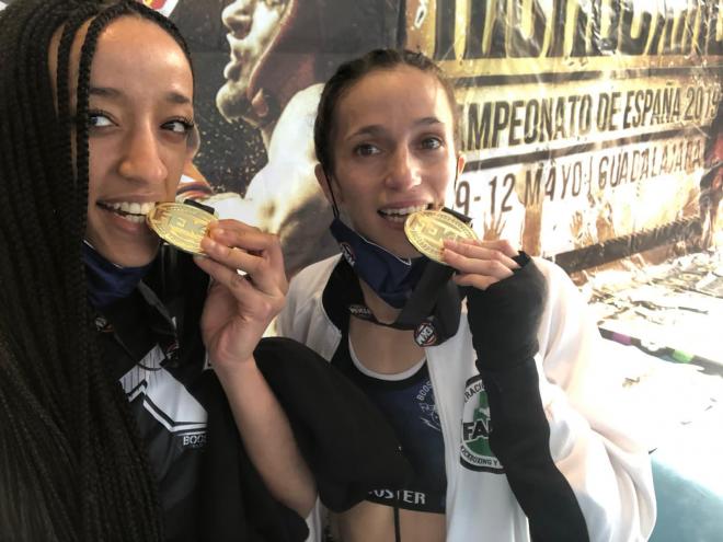 Cristina Morales y Anta Marina Sánchez, campeonas de España de kick boxing