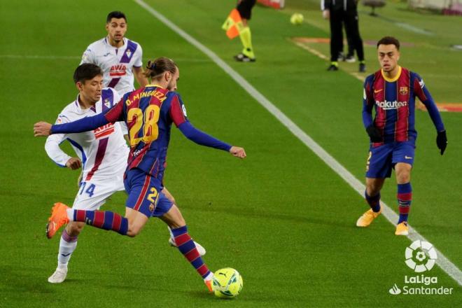 Lance del partido entre el Barcelona y el Éibar (Foto: LaLiga).