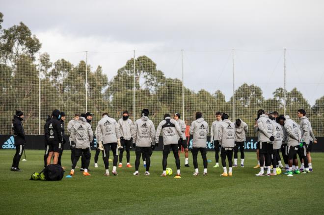 Charla en la ciudad deportiva (Foto: RC Celta).