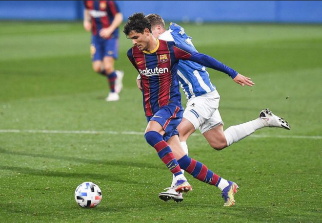 Lucas de Vega, durante un partido con el Barça B (Foto: Instagram).