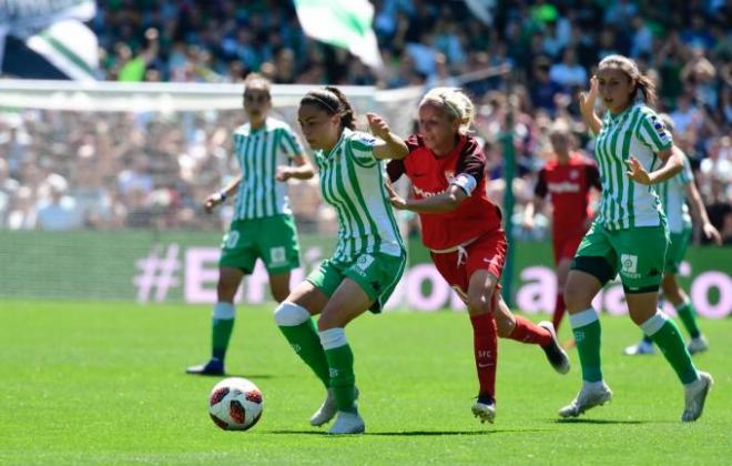 Imagen del último derbi entre el Betis Féminas y el Sevilla Femenino.