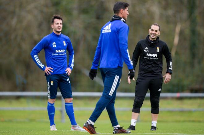 Tejera, durante un entrenamiento del Real Oviedo (Foto: Twitter).